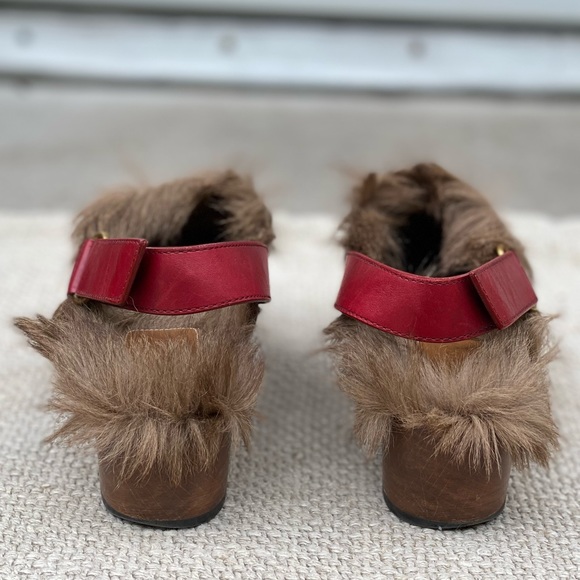 Gucci Amstel Horsebit red leather slingback accent round toe fur trim clogs - Picture 12 of 17
